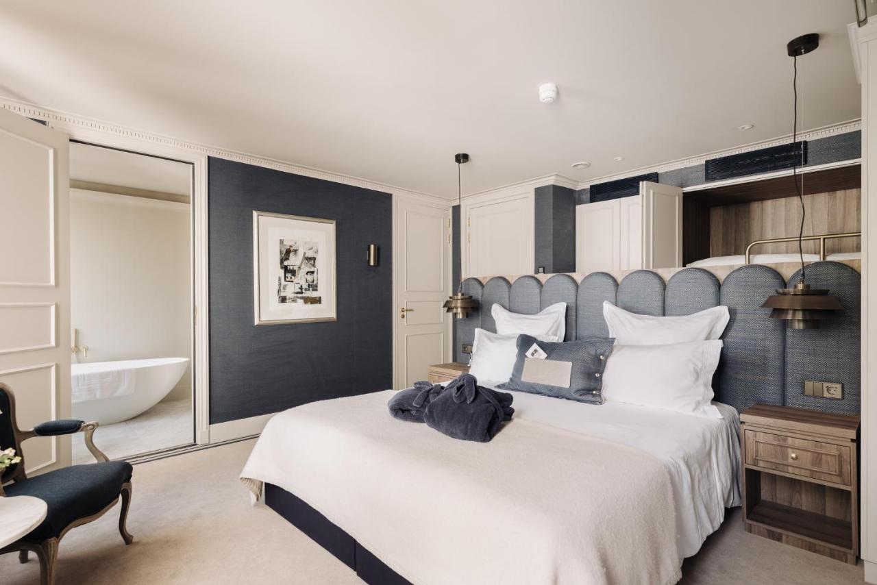Hotel 717 アムステルダム エクステリア 写真 A bedroom at The Hari