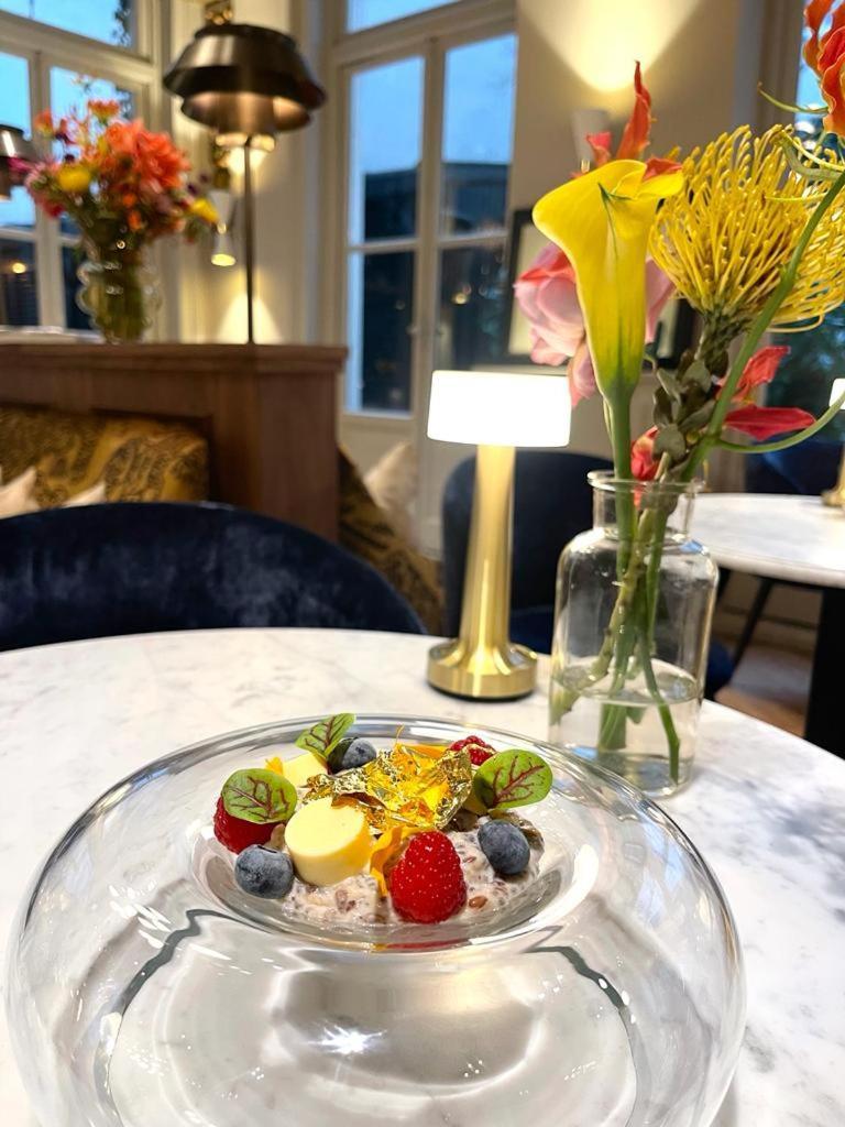 Hotel 717 アムステルダム エクステリア 写真 A fruit salad
